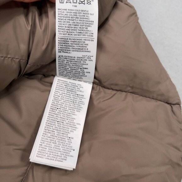 Athleta Vest Womens Small Pyrite Shine Metallic Downtown Puffer Down Waterfowl - Picture 13 of 16